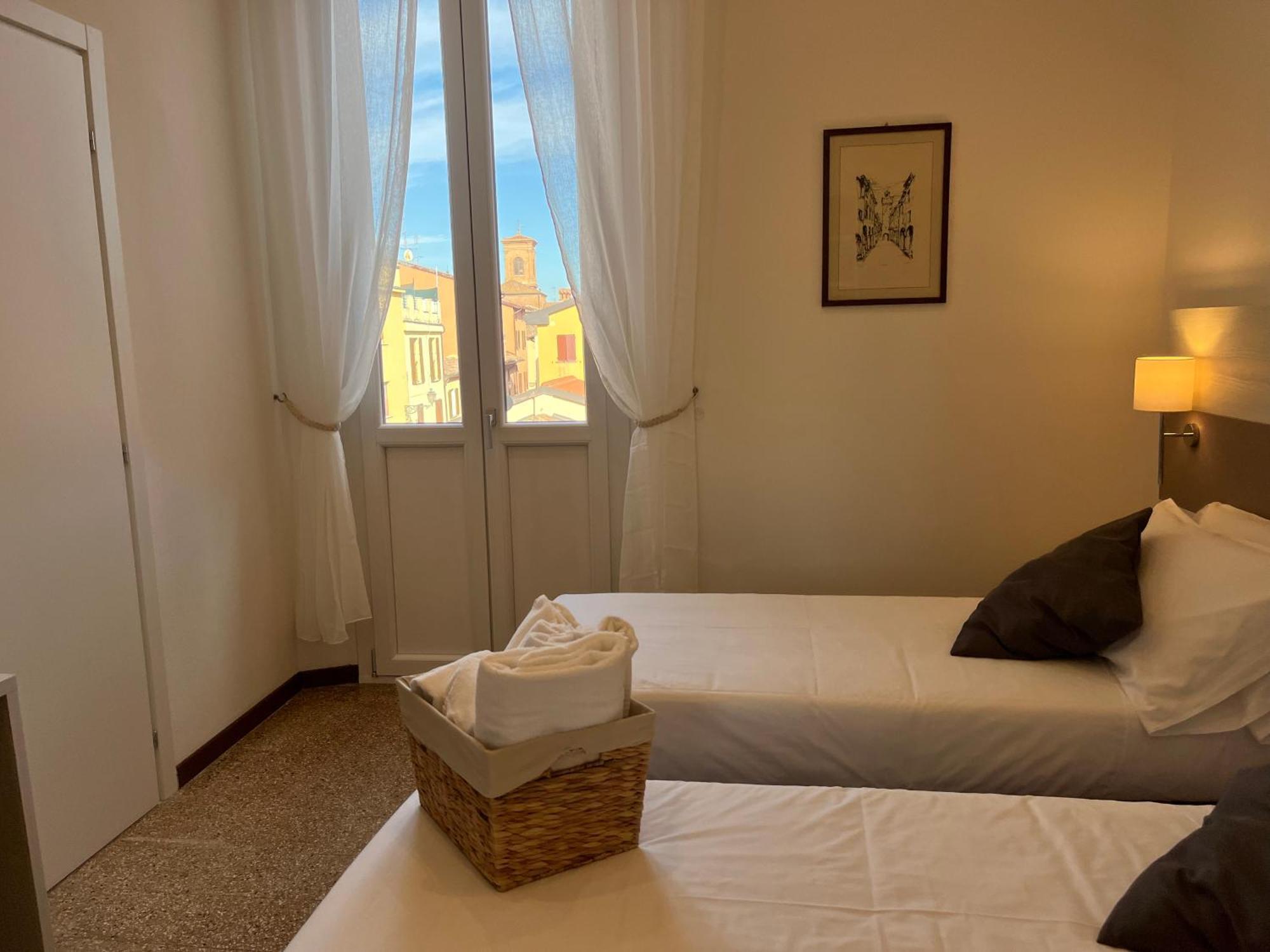 Lami Room & Apartment カステル・サン・ピエトロ・テルメ エクステリア 写真